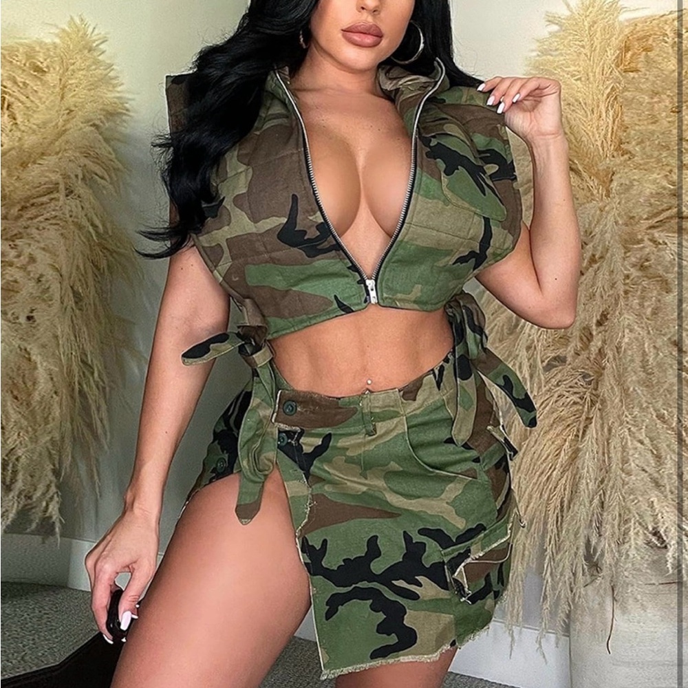 Camo Cropped Puffer Vest Sleeveless Hooded Padded Puffy Bubble Vests - US XXL